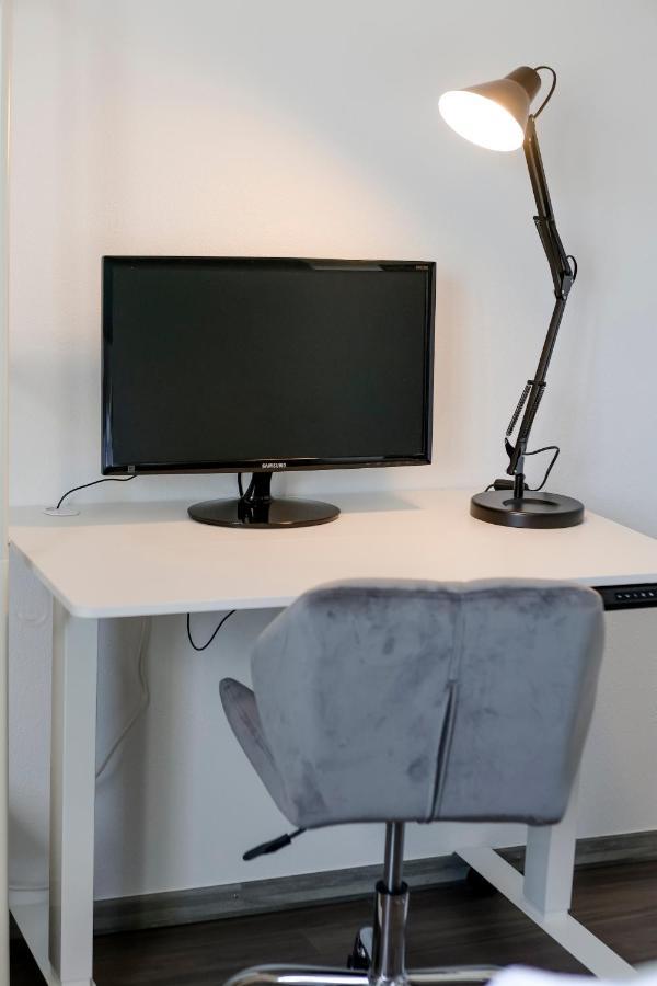 Lumen Homes - Design-Apt. Nahe Audi Und Altstadt, 3 Zimmer, Netflix Ingolstadt Ngoại thất bức ảnh